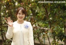 JUL-752 庆祝侄子高中毕业!巨乳义母“白石茉莉奈”庆功宴上不小心喝嗨 直接帮他转大人-优优日报