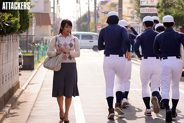 苦干实干9年超美神！神咲诗织宣布引退 惨遭「全棒球队狂暴演出」成绝响