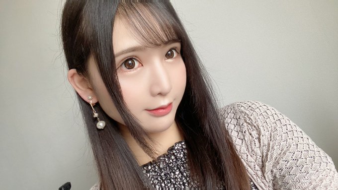 按摩送SPECIAL！D奶长腿美少女“香椎美铃”最新作扮演按摩师被客人下跪求炮得逞！