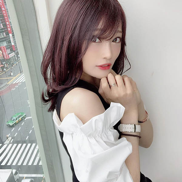 床上全垒打！超狂新人女优「七海ひな」出道前就百人斩，历届炮友通通都是职棒选手！