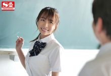 巨乳小只马高中生“天音まひな”放学打扫被雨淋湿 只好和老师去摩铁擦干-优优日报