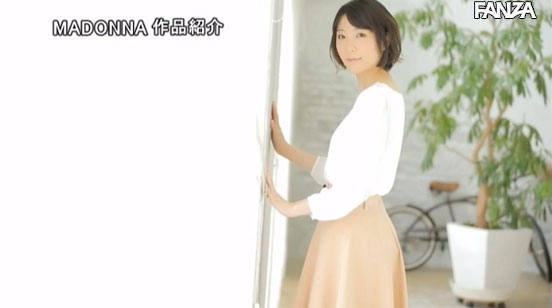 AV界史上最美处女？！ 轻熟女片商MADONNA买下白皙C奶妹「生驹满」初夜、AV出道！