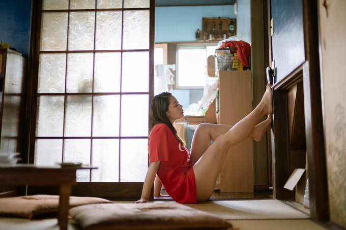 最强欧美系巨乳「樱庭光」杀手级肉体力量 深蹲「哑铃硬举」又骚又健美