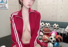 今天上健康教育?「三上老湿」爆乳开课 外套里面什么也没穿喔♥-优优日报
