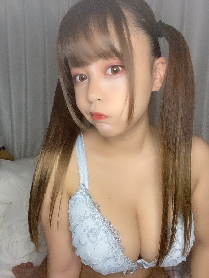 中出解禁！J奶美巨乳“夕美紫苑”OPPAI专属第一作解禁中出、胸部竟还发育中！