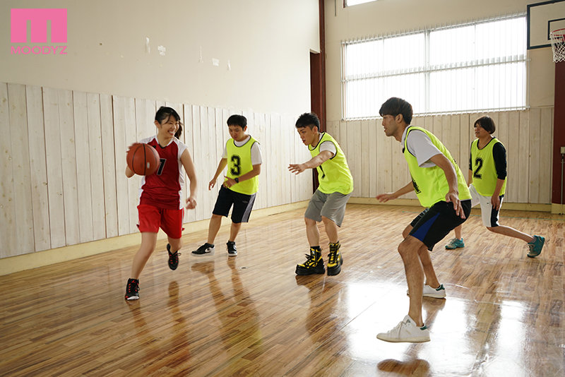 AV界的三井寿！七村るか(七村流花)要在床上和你斗牛！