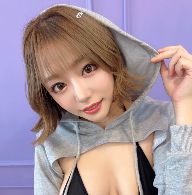 出道十周年！E罩杯美巨乳性感DJ「浜崎真绪」正式休业、2023再见！