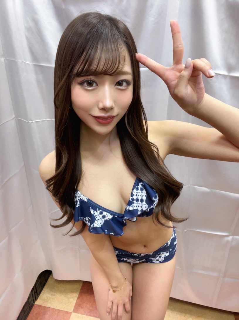 2021最美AV界主播！超魅惑发片机器「尾崎惠梨香」！