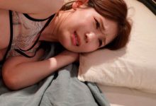 MEYD-806 为了欠钱的丈夫!甜美人妻「明里䌷」签下肉契成为玩偶!-优优日报