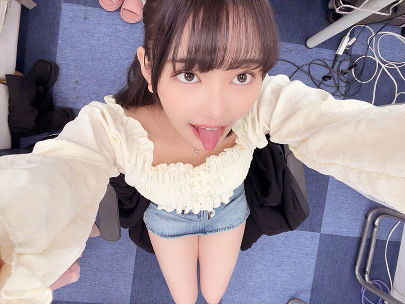 「人家最喜欢大唧唧了!」纯朴学生妹相坂菫处女开花,被中出觉醒后变痴女