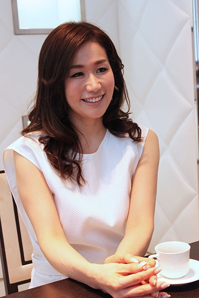 退役空姐x现役人妻!Madonna认证「本命の人妻」欲望强大如狼似虎