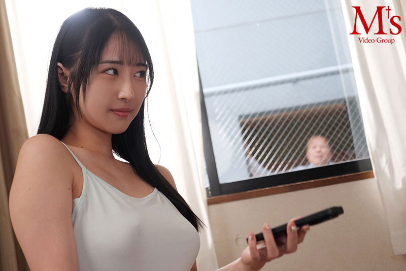 住对面的是H罩杯露出狂姐姐,穿下流内衣裤诱惑我...