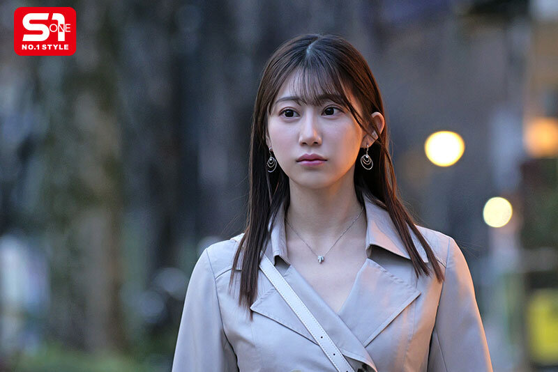 「正经又清秀的法学部正妹」被爆在做爸爸活,被狂调教后...M属性爆发了!