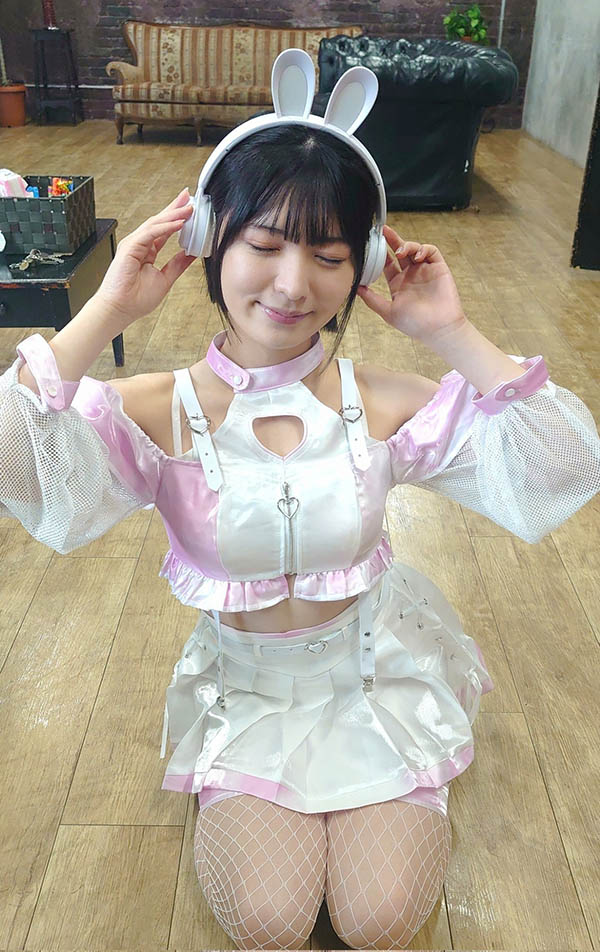 全日本男人都会喜欢?!雪国正统派美少女掀起AV美少女之战