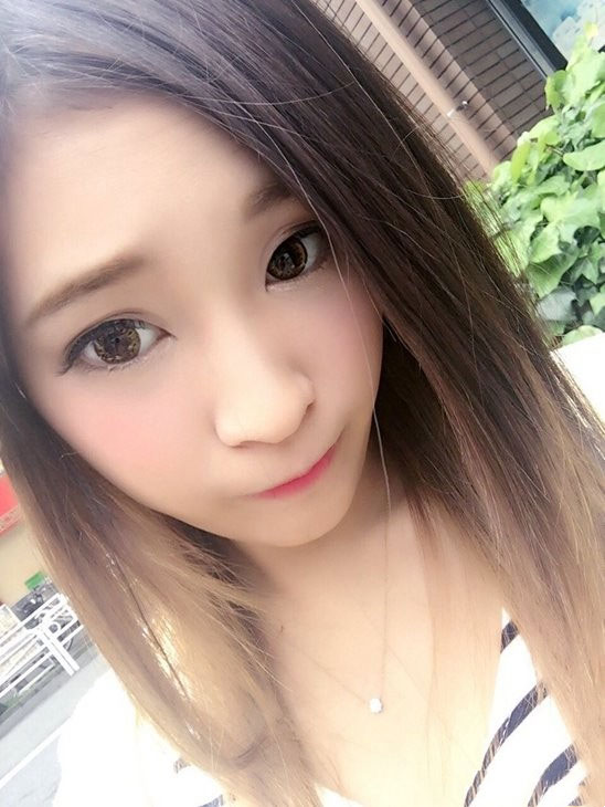 「JK不良少女」挺九个月孕肚下海爆争议 产后为赚奶粉钱竟再复出!