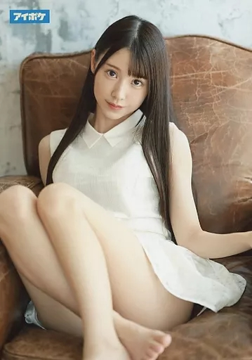 童颜嫩体X雪白美肌!「超可爱JK美少女」集纯欲气质、强悍战力于一体