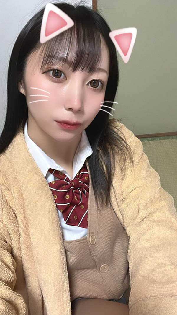 曾是剧团成员、待过舞蹈团体！「百万社专属女优」台上小绵羊、床上大野狼