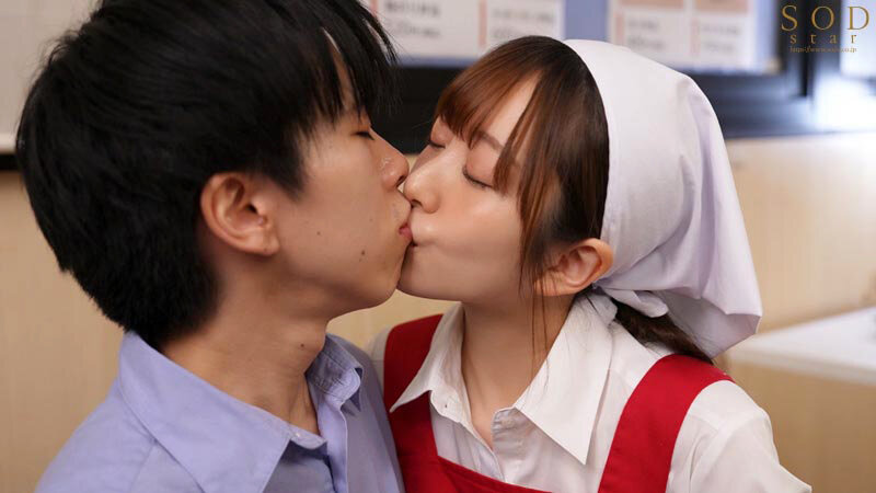 每天晚上狂试吃客人的「便当店美乳店员」,胃和身体都变成她的俘虏了....