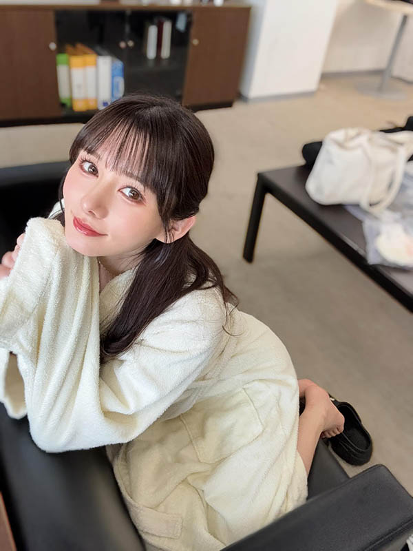 甜美人妻「五日市芽依」超讨厌公公!老公上班时居然还被趁机侵犯了!