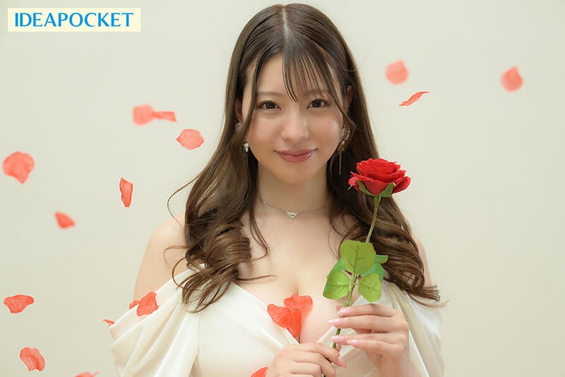 雏乃花音(ひなの花音)出道作品番号及封面，「雏乃花音」个人简介