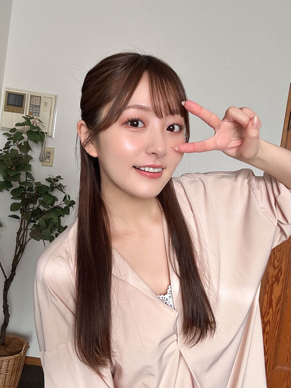 每天晚上狂试吃客人的「便当店美乳店员」,胃和身体都变成她的俘虏了....