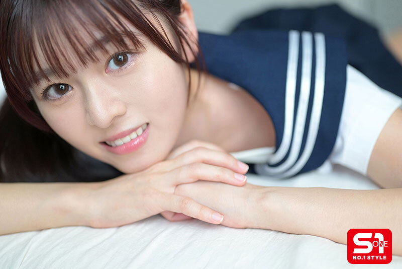 原本是超安分中年老师的我,败给了E奶超可爱美少女...