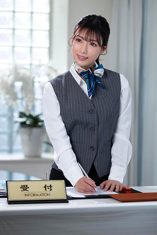 可以隔着内裤1CM侵犯,让男人都无法退房的饭店美女柜台员...