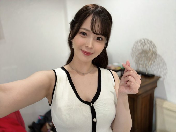 强势回归！23岁G罩杯白皙爆乳美少女「九野雏乃」重回战线禁欲新作6人大乱搞！