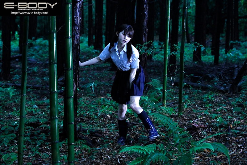 巨乳高中生「设楽ゆうひ」一出生就活在都是男人偏远村庄 一步一步被调教成专属玩偶