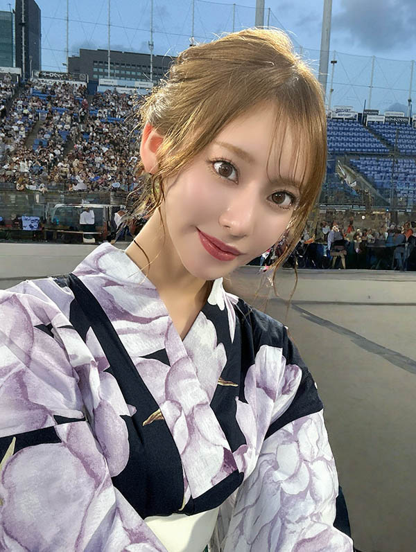 老爸再婚免费get两位貌美姐姐!「枫富爱x仓木华」每天用脸接弟弟精华