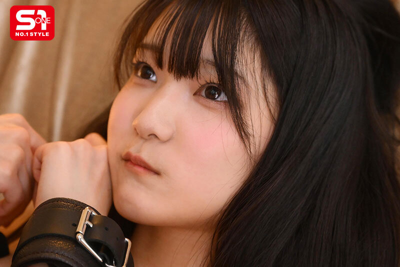 体验大肉棒的性爱!S1「 E奶美少女」用情趣玩具达到高潮!