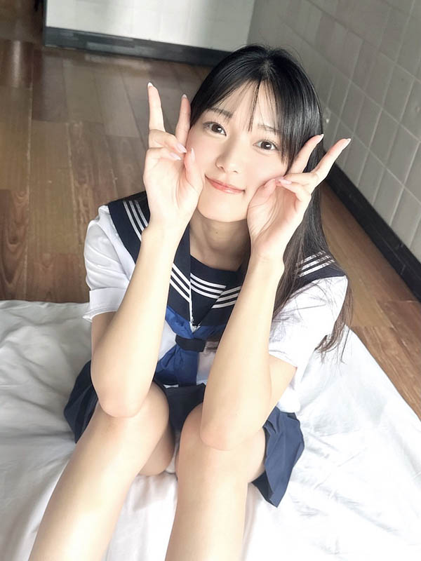 体验大肉棒的性爱!S1「 E奶美少女」用情趣玩具达到高潮!