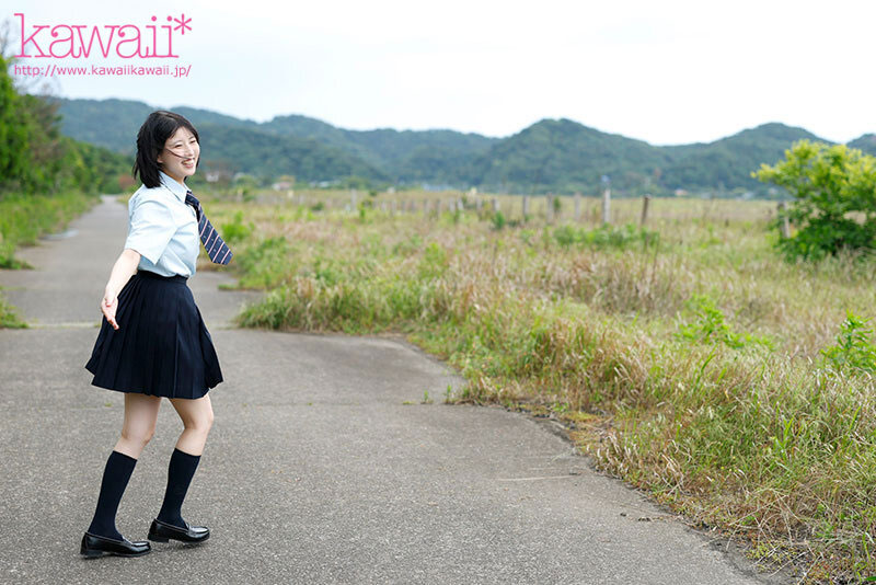 只要弄一下就快要大绝顶！大口含棒棒糖的女大生出道！