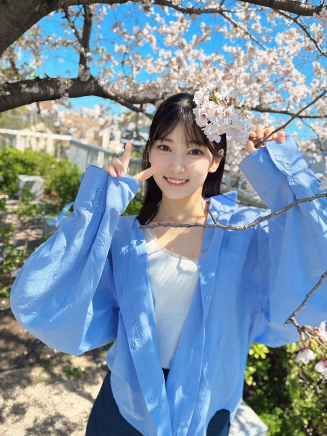 国宝级新人「初美菜乃花」登场了!掀起AV界清纯与火辣的完美风暴