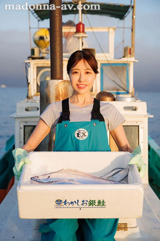 想要真正的幸福!「温婉的港口人妻」出道!