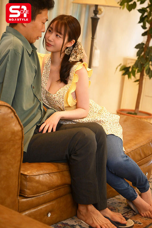 请到「超美乳女管家」帮我服务，在浴缸故意用湿漉漉巨乳勾引我...