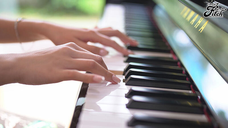 天才美女钢琴家「早瀬すみれ」AV出道!边弹琴边被后面侵犯也是OK的!