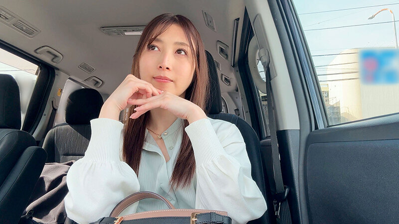 和性感人妻的「假日口爱约会」，她还换上Cos服诱惑...超惹火！