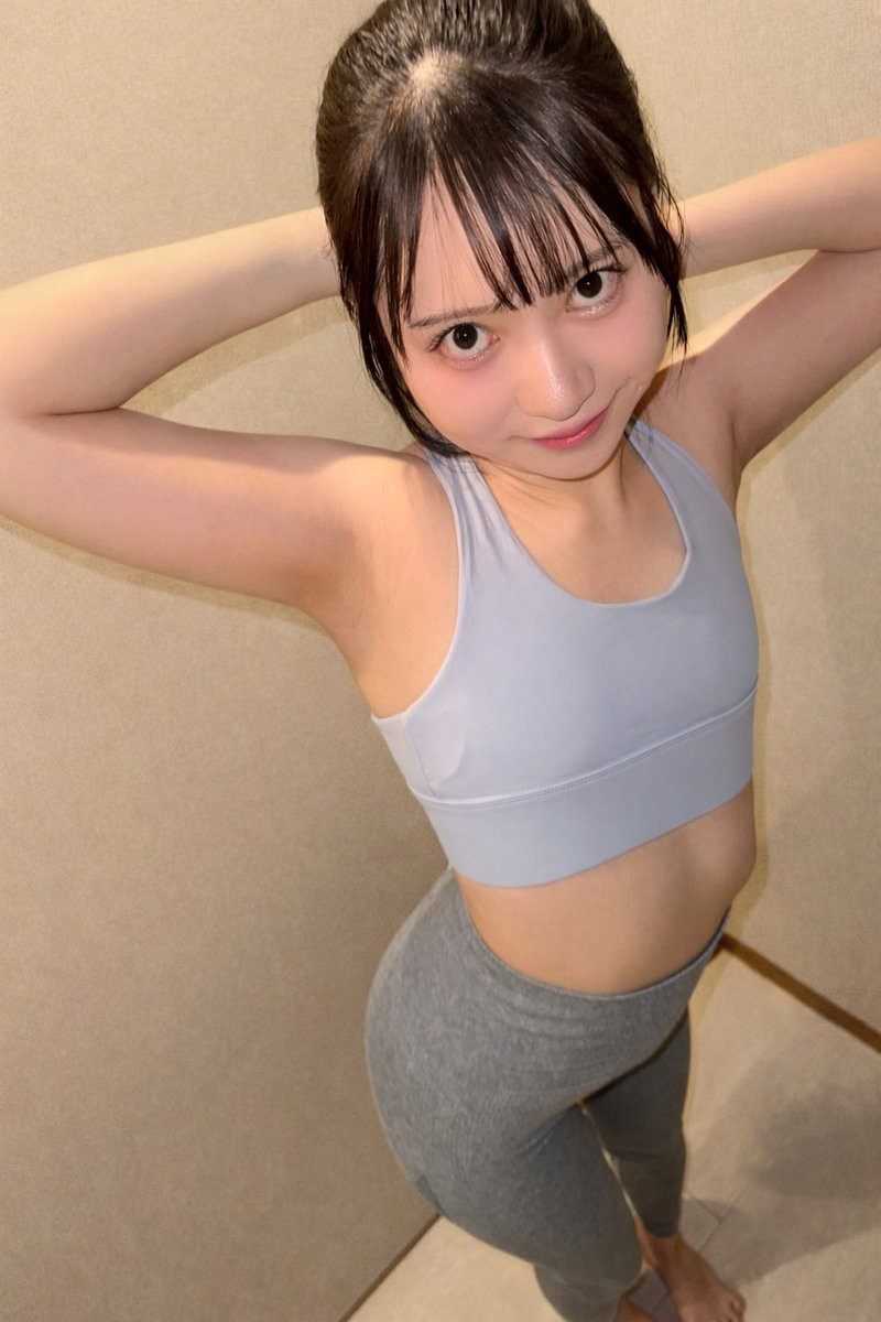 咲月阳菜(咲月ひな)出道作品番号及封面，「咲月阳菜」个人简介