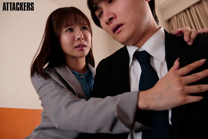 我绝对不会不伦!征信社人妻「栗山莉绪」专门调查外遇 却在不知不觉中身陷禁忌快感