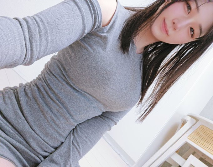 「小松空」出道作品番号及封面，「小松空」个人简介