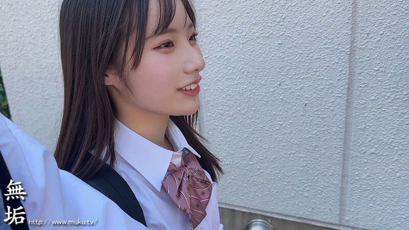 2位超可爱制服美少女和我狂SEX,口爱和高潮的脸也都超棒的...