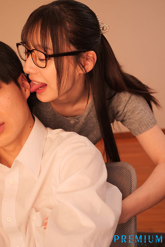 「痴女家庭教师」专门教色色的事!用超美乳压榨学生童贞