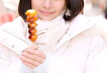 HMN-895 现役美食网红女大生出道了，45公分极纤细腰太有看点！-优优日报