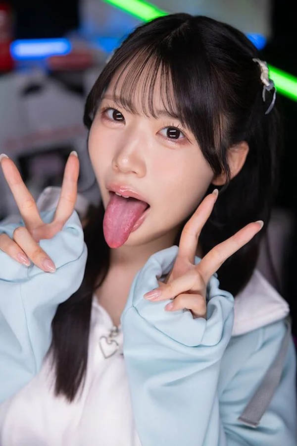 「新一代潮吹女王」爆乳照连发，「诱惑G奶曲线」超邪恶！