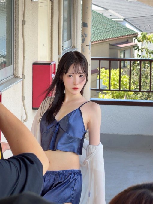 撑过就能无套中出！C罩杯颜面最强白皙雪乳美少女「香水纯」5周年AV新作特别演出！