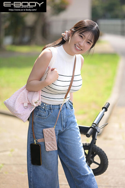 乳香四溢!30岁I罩杯雪白爆乳美女人妻「柏木文香」新片母乳喷射遭小叔诱上!