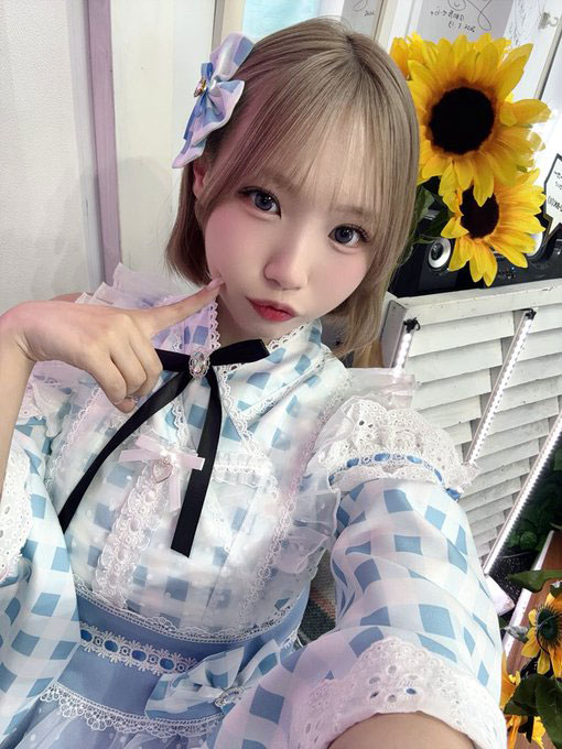 胸大到包不住！24岁H罩杯雪白爆乳美少女「小日向美优」AV新作用瑜珈姿势大战！