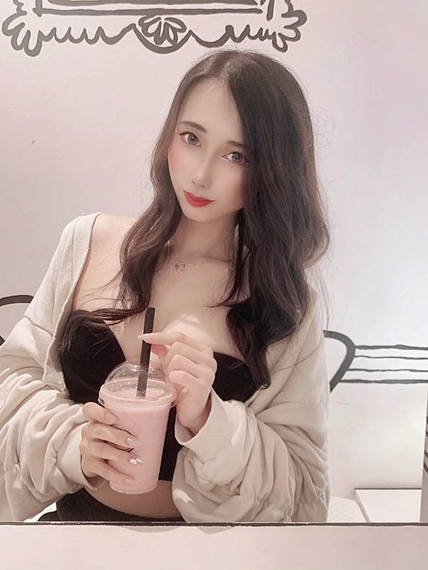 A片里表演击破瓦片？！ E罩杯美女新人「永原夏树」空手道服秀一手真功夫？
