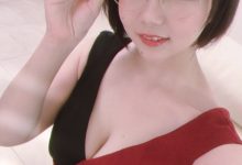 胸比脸大! 雪白牛奶肌眼镜妹「初爱宁宁」挺H罩杯AV出道!-优优日报
